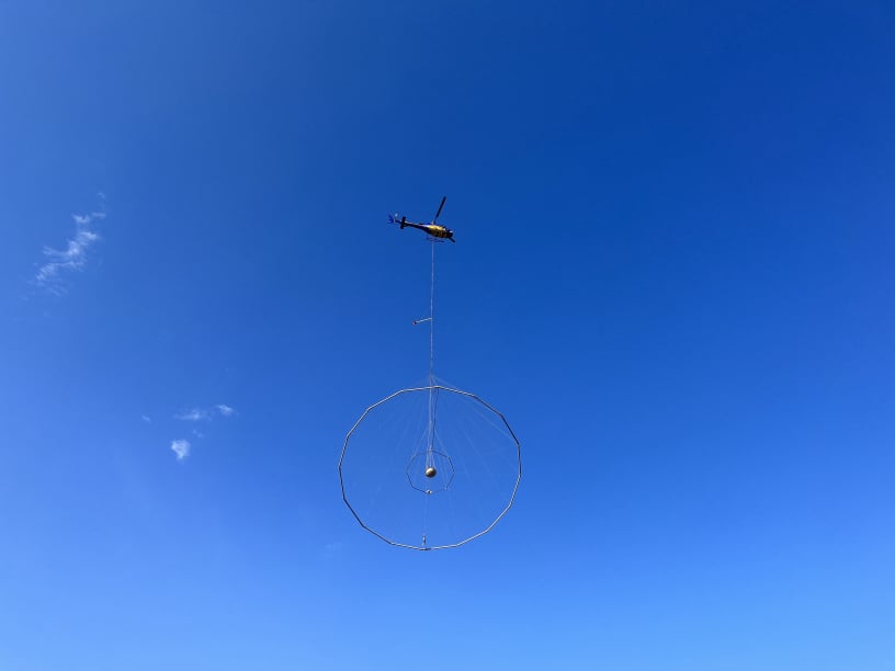 航电 全航空电磁仪： 空中发射空中接收； 搭载直升机平台； 超大功率。 